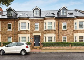 2 Bedrooms Flat for sale in Acton Lane, Chiswick, London W4