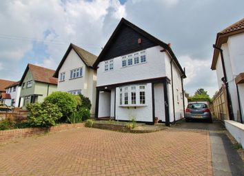 3 Bedrooms Detached house for sale in Collier Row Lane, Romford RM5