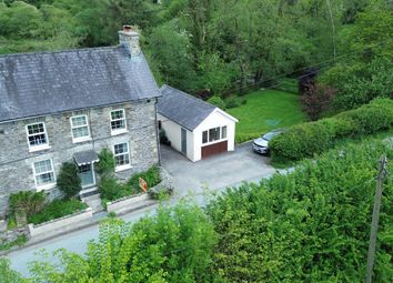 Property listing in Llandysul, Ceredigion
