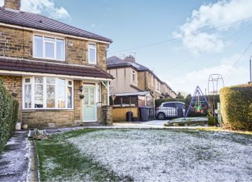 3 Bedrooms Semi-detached house for sale in Vale Grove, Queensbury BD13