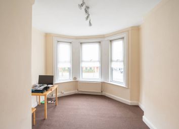 Thumbnail Flat to rent in High Road N12, Finchley, London,