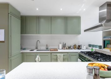 Thumbnail 2 bed flat to rent in Palace Court, Notting Hill Gate, London