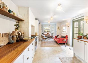 Thumbnail Flat for sale in Sandmere Road, London