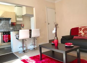 2 Bedrooms Flat to rent in Glebe Avenue, Kirkstall, Leeds LS5