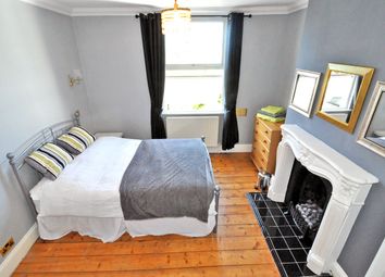 1 Bedrooms  to rent in Loftus Road, Shepherds Bush, London W12