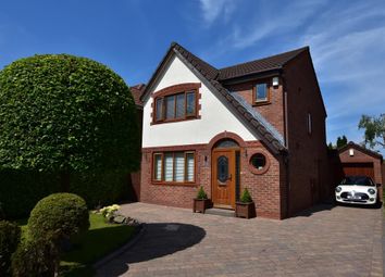 3 Bedrooms Detached house for sale in Challum Drive, Chadderton, Oldham OL9