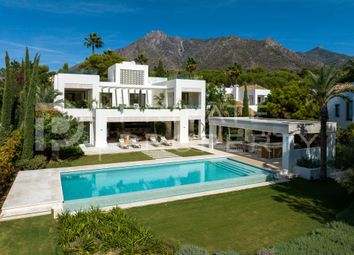 Thumbnail Villa for sale in Altos Reales, Marbella Golden Mile, Marbella