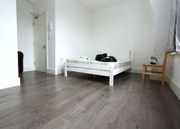 Thumbnail Property to rent in Queens Parade, Green Lanes, London
