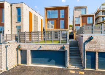 Thumbnail Terraced house to rent in Roedean Road, Brighton