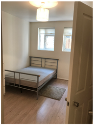 3 Bedrooms Flat to rent in Gunnersbury Avenue, London W5