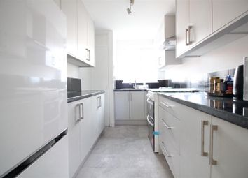 Thumbnail Flat to rent in Eden Close, Langley, Slough