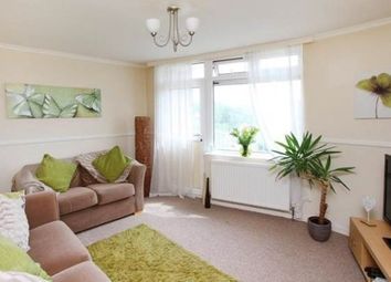 2 Bedrooms Maisonette to rent in Farmstead Close, Sheffield S14