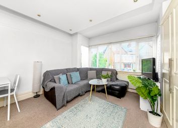 Thumbnail 1 bed flat to rent in Kendall Avenue, Sanderstead, South Croydon