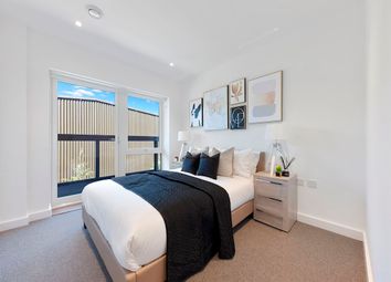 3 Bedrooms Flat to rent in Wilkinson Way, Cricklewood, London NW2