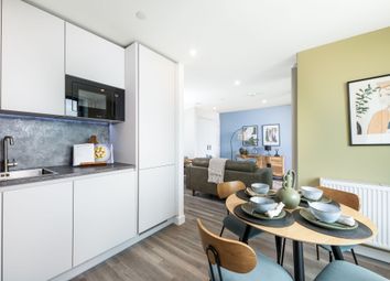 Thumbnail 2 bedroom flat for sale in Navigation Road, London