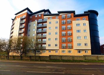 Thumbnail 2 bed flat for sale in Aspects Court, Slough