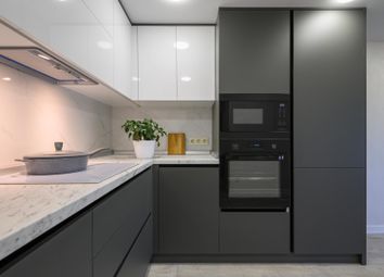 Modern-Simple-Trendy-Dark-Grey-And-White-Kitchen-2
