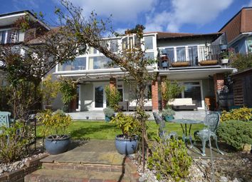 2 Bedroom Detached house for sale