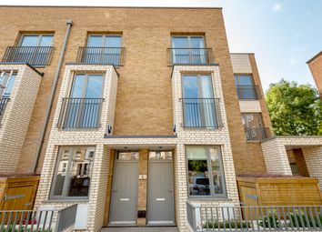 Thumbnail 4 bedroom town house for sale in 21 Sparsholt Road, Islington