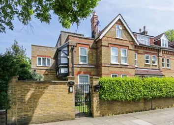 2 Bedrooms Semi-detached house to rent in Somerset Road, London W13