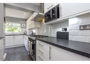 3 Bedrooms Terraced house to rent in Bulganak Road, Thornton Heath CR7