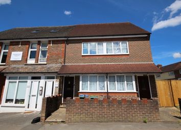 Thumbnail Flat to rent in Brighton Road, Horsham