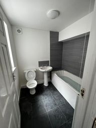 Thumbnail 2 bed property to rent in Holland Street, Hull