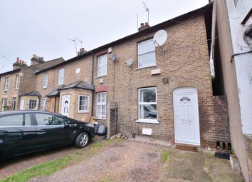 Thumbnail 2 Bed Property To Rent In Park Road Uxbridge Thumbnail 2 Bed Property To Rent In Park Road Uxbridge