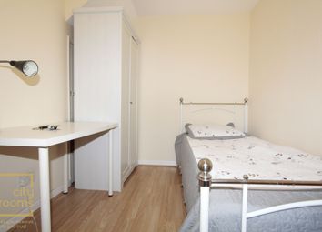 0 Bedrooms Studio to rent in Capstan Square, Crossharbour, South Quay E14