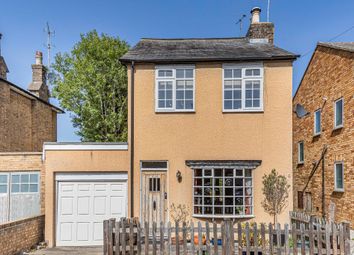 Thumbnail 3 bed detached house for sale in Thornton Road, Potters Bar