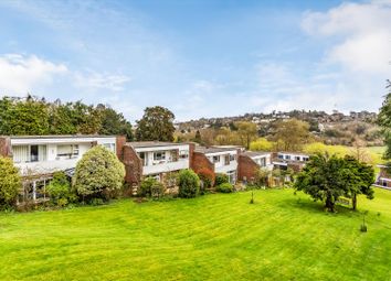 Guildford - 3 bed flat for sale