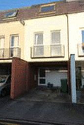 3 Bedroom Town house for rent