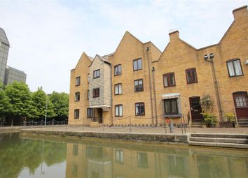 1 Bedrooms Flat to rent in Waterman Way, London E1W