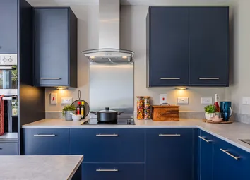 Warwick - Kitchen - 75215
