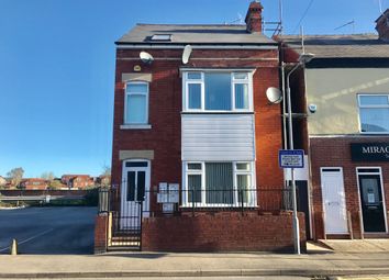 Thumbnail 1 bed flat to rent in Central Avenue, Worksop