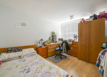 Thumbnail Flat for sale in Cable Street, Shadwell, London