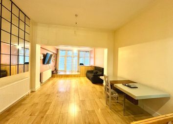 Thumbnail 2 bed flat to rent in Caledonian Road, London