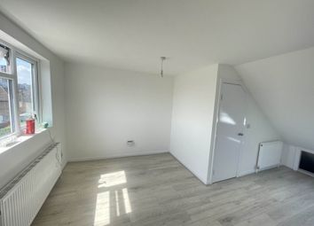 Thumbnail Flat to rent in Tennyson Road, Hounslow
