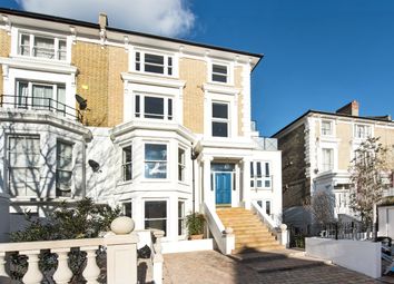 2 Bedrooms Flat for sale in Westwood Park, Forest Hill SE23