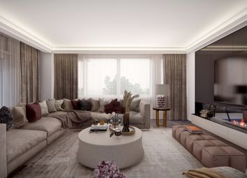 Thumbnail Flat for sale in Imperial Court, London