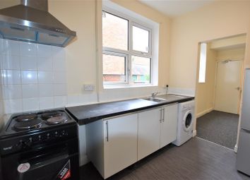 Thumbnail 1 bed flat to rent in Chaucer Street, Leicester