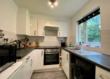Thumbnail 2 bed flat to rent in Tilebarn Close, Henley-On-Thames