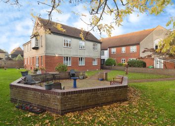 Rochford - 2 bed flat for sale