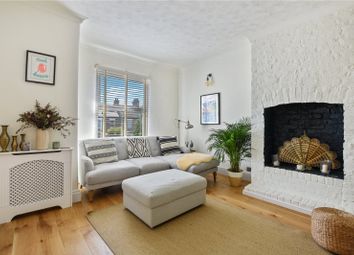 2 Bedrooms Flat for sale in Montpelier Gardens, London E6