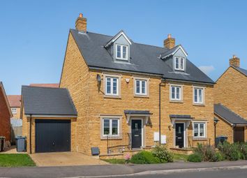 Thumbnail Town house for sale in Chipping Norton, Oxfordshire