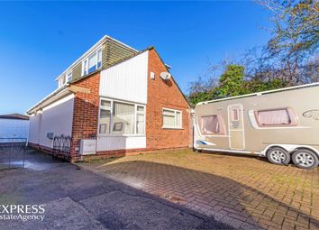 4 Bedrooms Detached bungalow for sale in Wey Close, Swindon, Wiltshire SN25