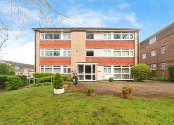 Thumbnail 2 bedroom flat for sale in Christchurch Park, Sutton