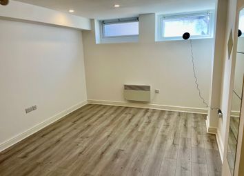 Thumbnail Studio to rent in Palmeira Avenue, Westcliff-On-Sea