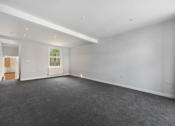 Thumbnail Maisonette to rent in Chase Road, London