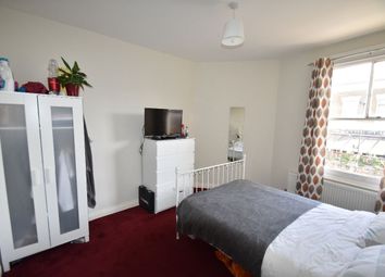 1 Bedrooms Studio to rent in Acton Lane, London W4